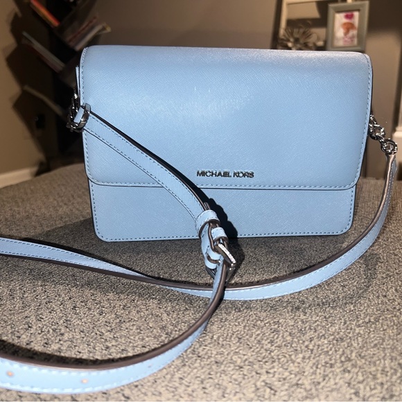 Michael Kors purse - Picture 1 of 4